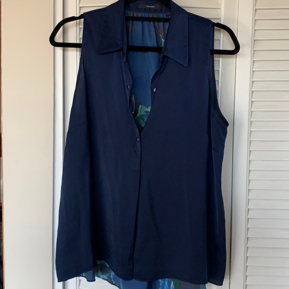 Tahari top